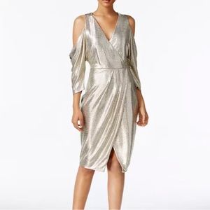 Rachel Roy
NWT Womens Cold
Shoulder dress, metallic Gold color.